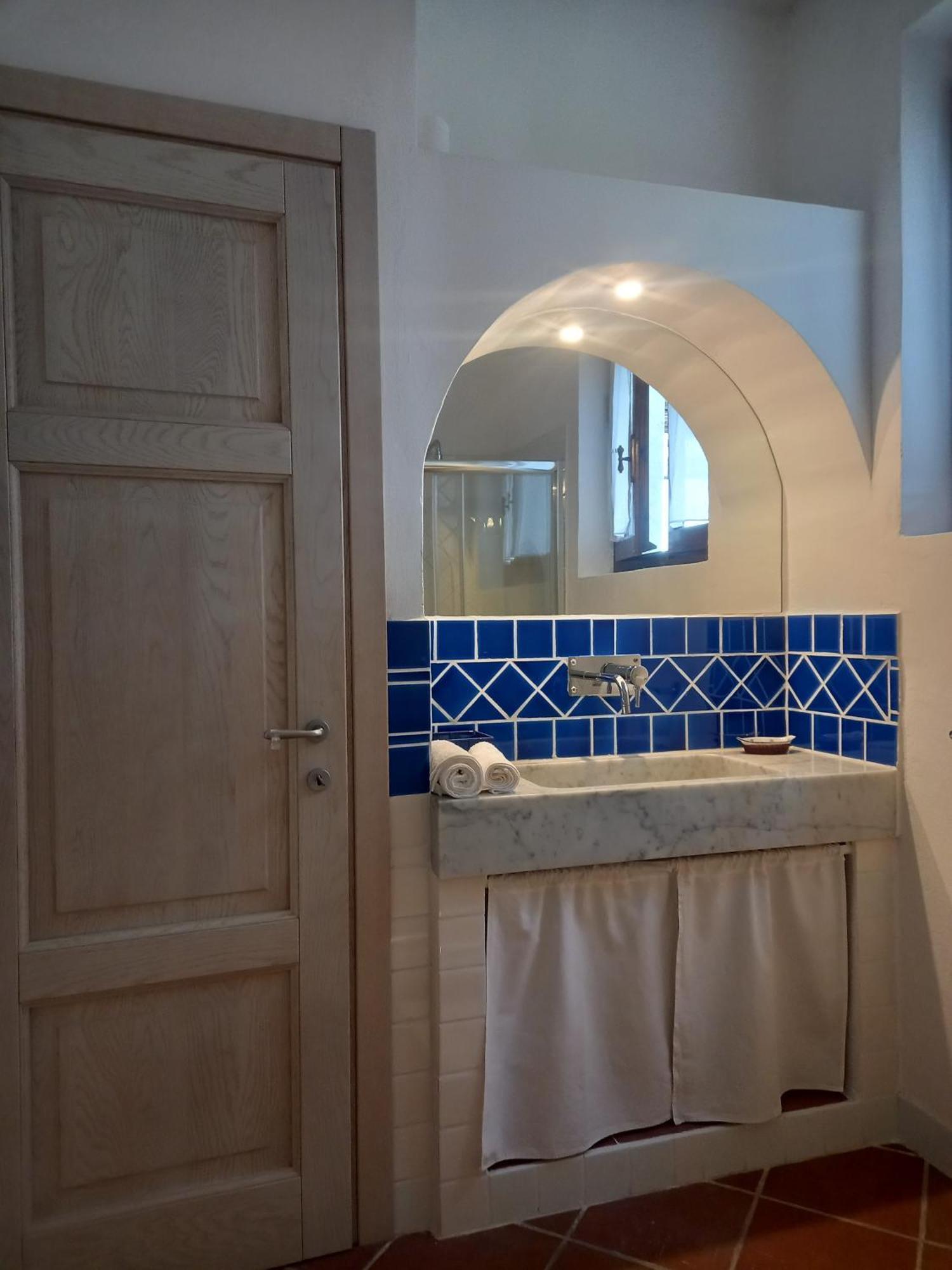 Il Colle Della Brina Hotel Сарцана Екстериор снимка