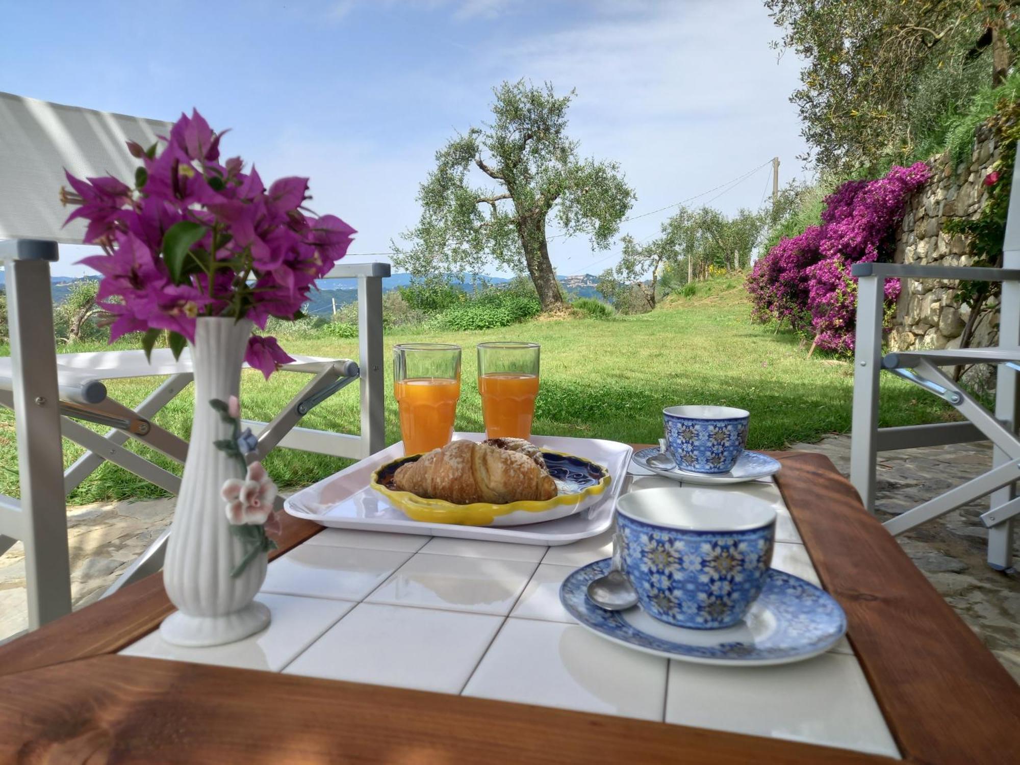 Il Colle Della Brina Hotel Сарцана Екстериор снимка